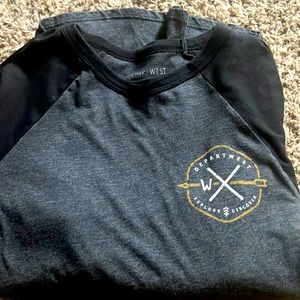 Departwest 3/4 tee. Mens medium.